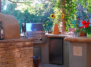 Outdoor Kitchens and Cooking